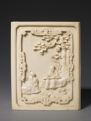 图片[2]-Tooth carved figure square pen holder-China Archive